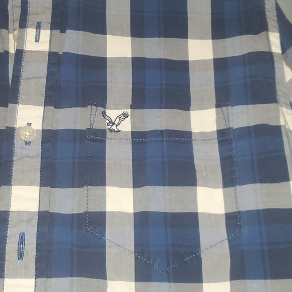 Button up - Picture 2 of 3